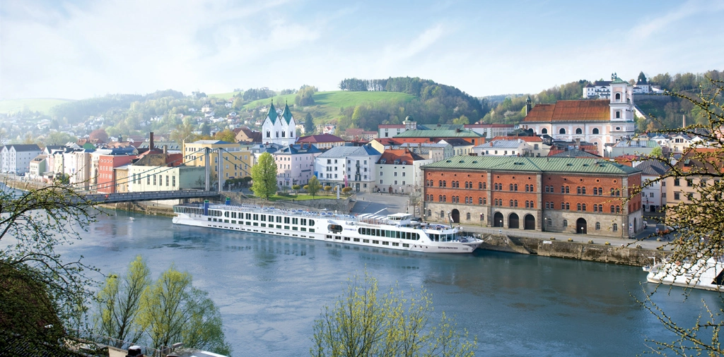Uniworld - PORTRAITS OF EASTERN EUROPE
