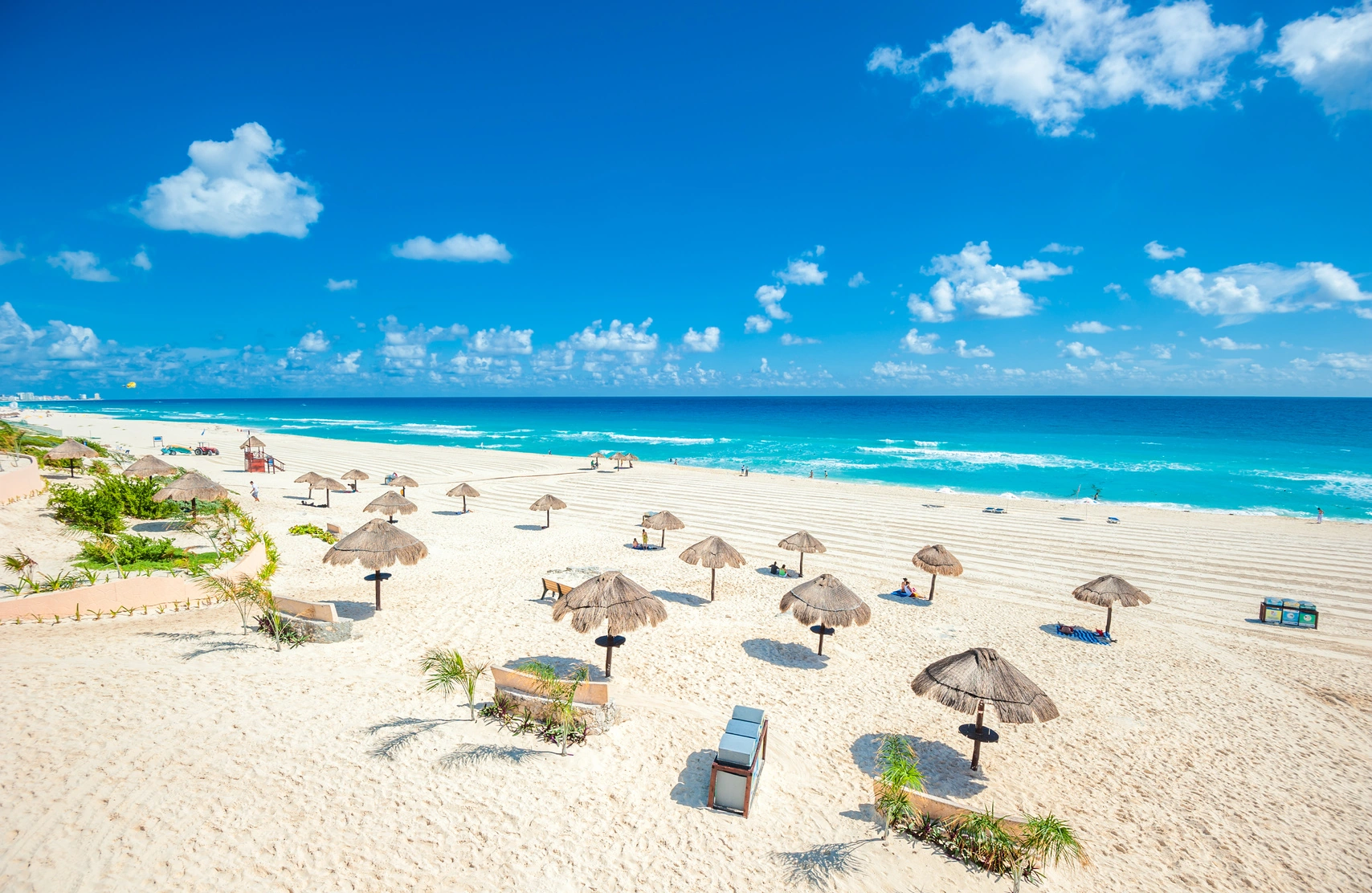 The Beach Connoisseur's Guide to Cancun Sunbathing