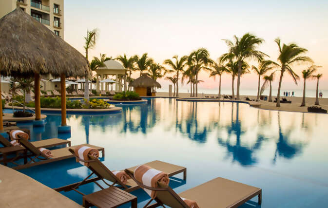 Air Canada Vacations Spotlight Collection