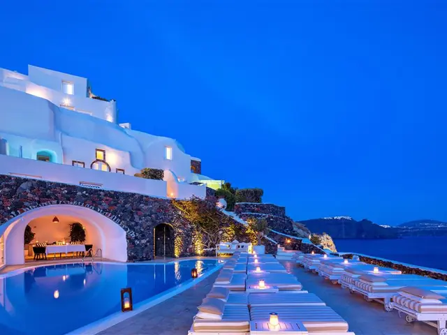 Canaves Oia Suites