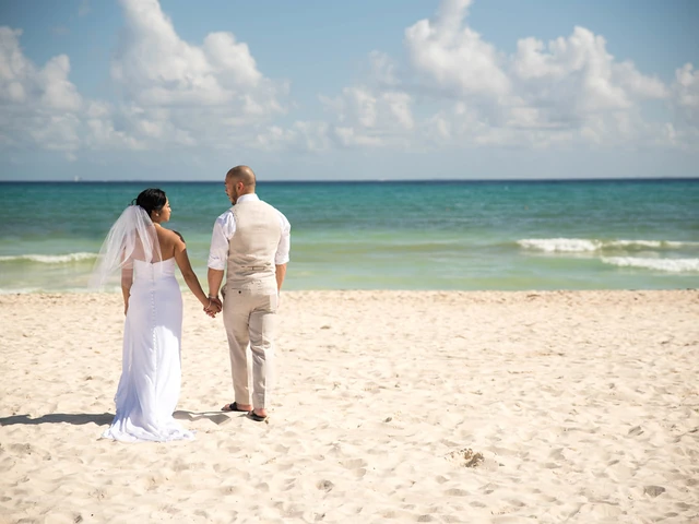 How to Plan a Destination Wedding