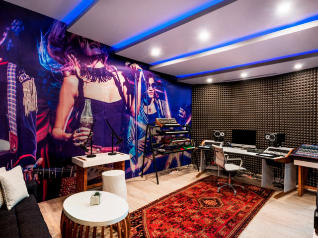 Travel like a Rock Star: W Hotels' Sound Suites