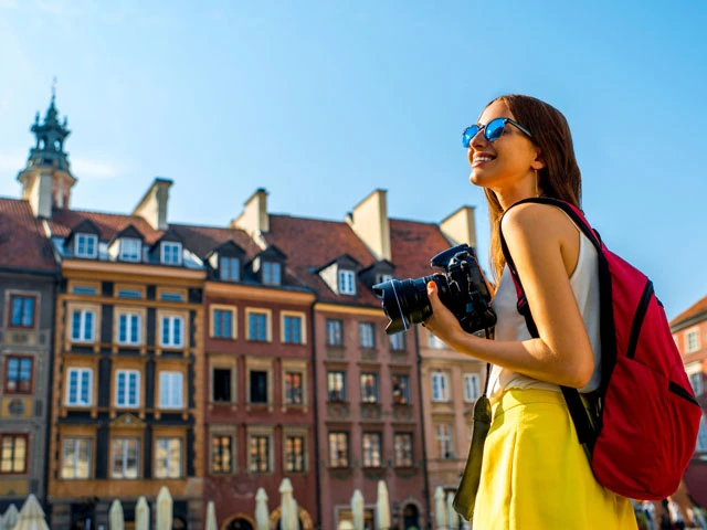 Why you should travel in your 20's, as told by Contiki Travellers