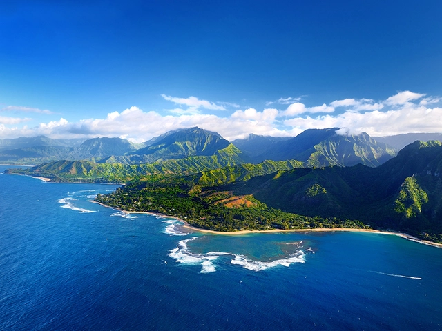 10 Reasons to Visit Hawaii Now