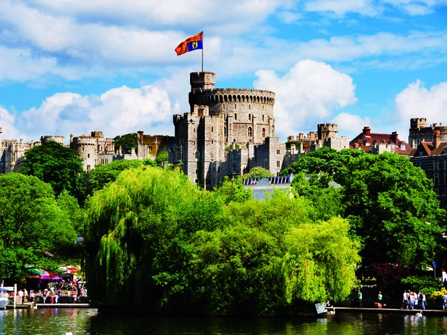 Invite lost in the post? Enjoy Britain’s Royal Wedding buzz with CIE Tours!