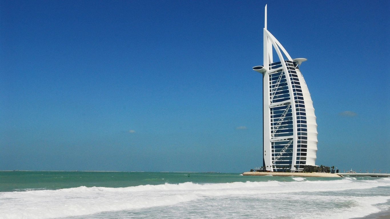 Dubai and the Maldives, Sands and Romance