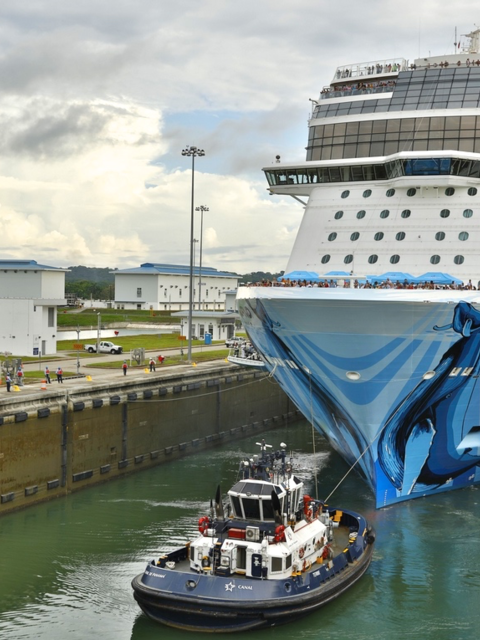 Picture This: The Largest Cruise Ship Ever to Transit the Panama Canal