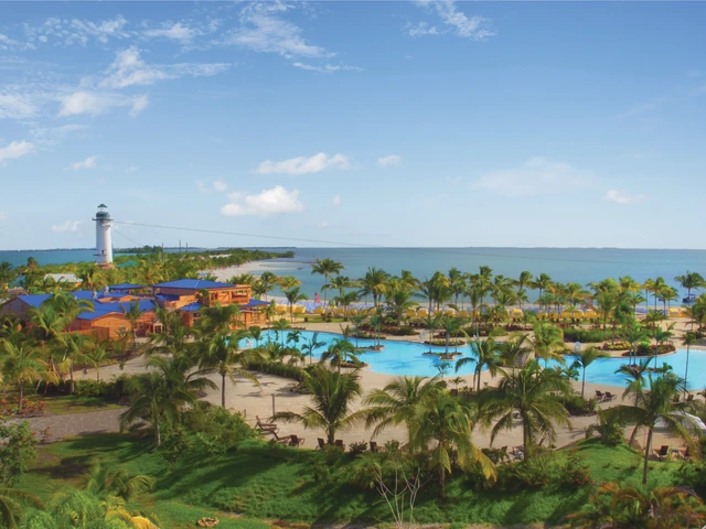 4 Reasons to Cruise to Harvest Caye