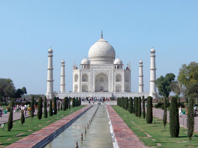 Experience the wonder of Incredible India with SITA World Tours