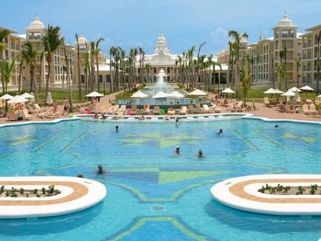 For anyone looking to have an amazing experience from start to finish, please contact Lana!