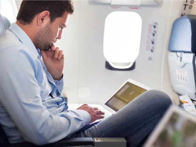 Top ways to survive the busy air travel season