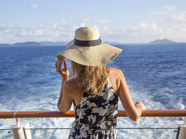 FEEL FREE TO LET THE OUTSIDE IN