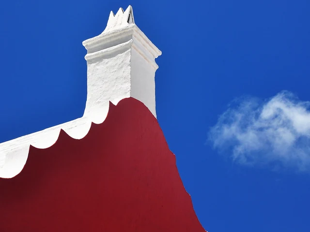 FEEL FREE TO ENJOY YOUR VACATION GLOW.