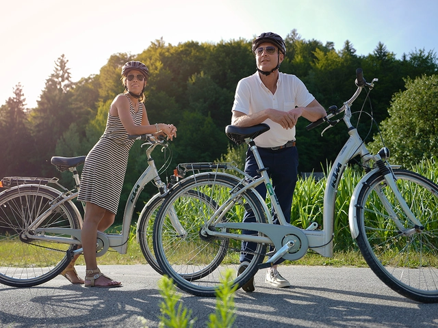 Who's the Avalon Adventure Host?