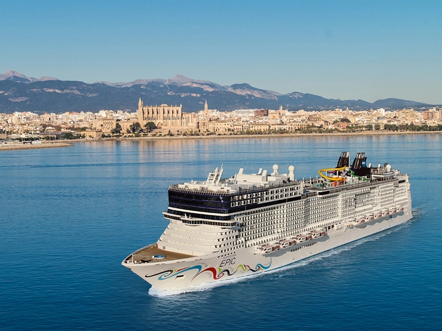 FEEL FREE TO DISCOVER THE OLD WORLD IN A NEW WAY.