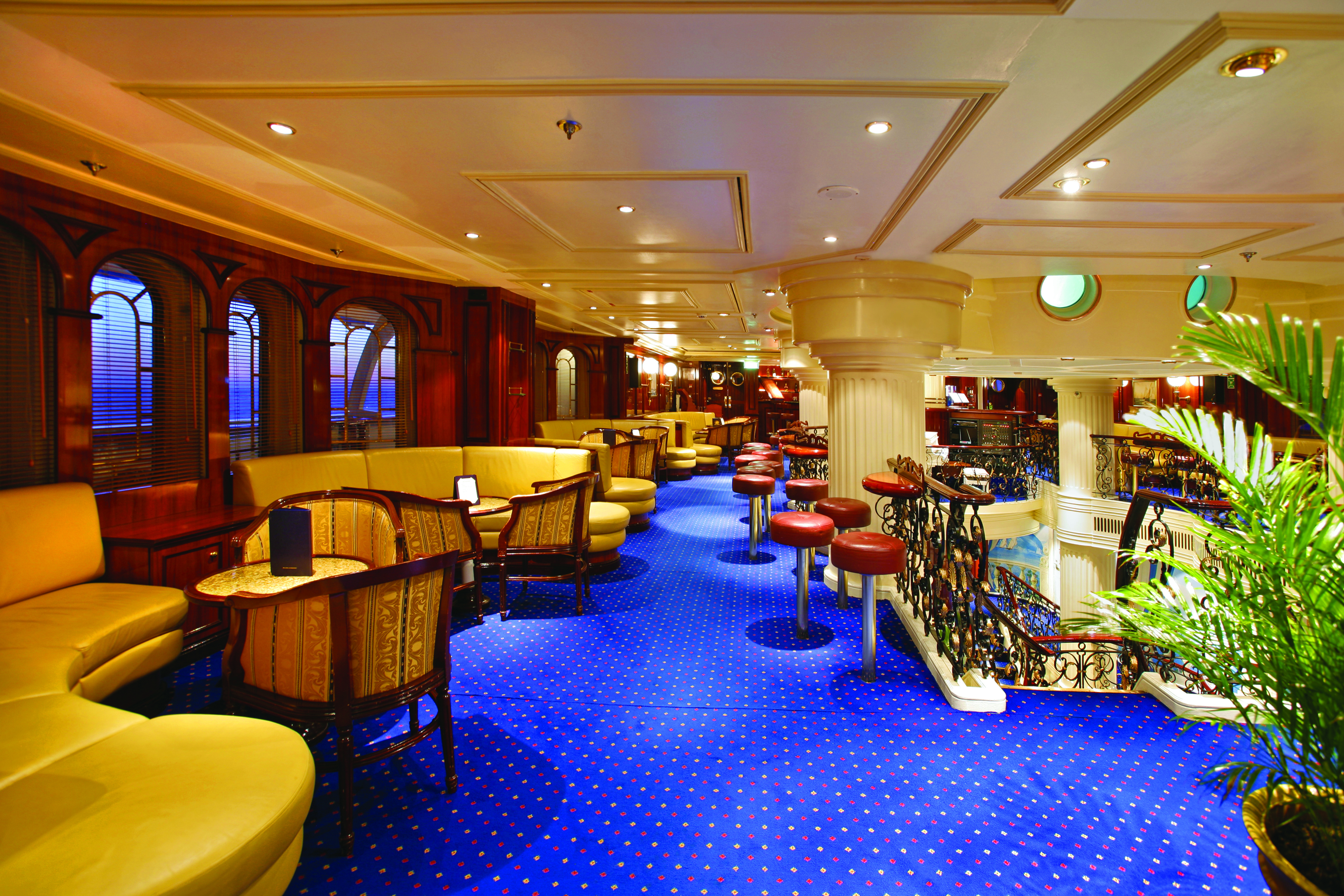 Join Our 2021 Royal Clipper cruise