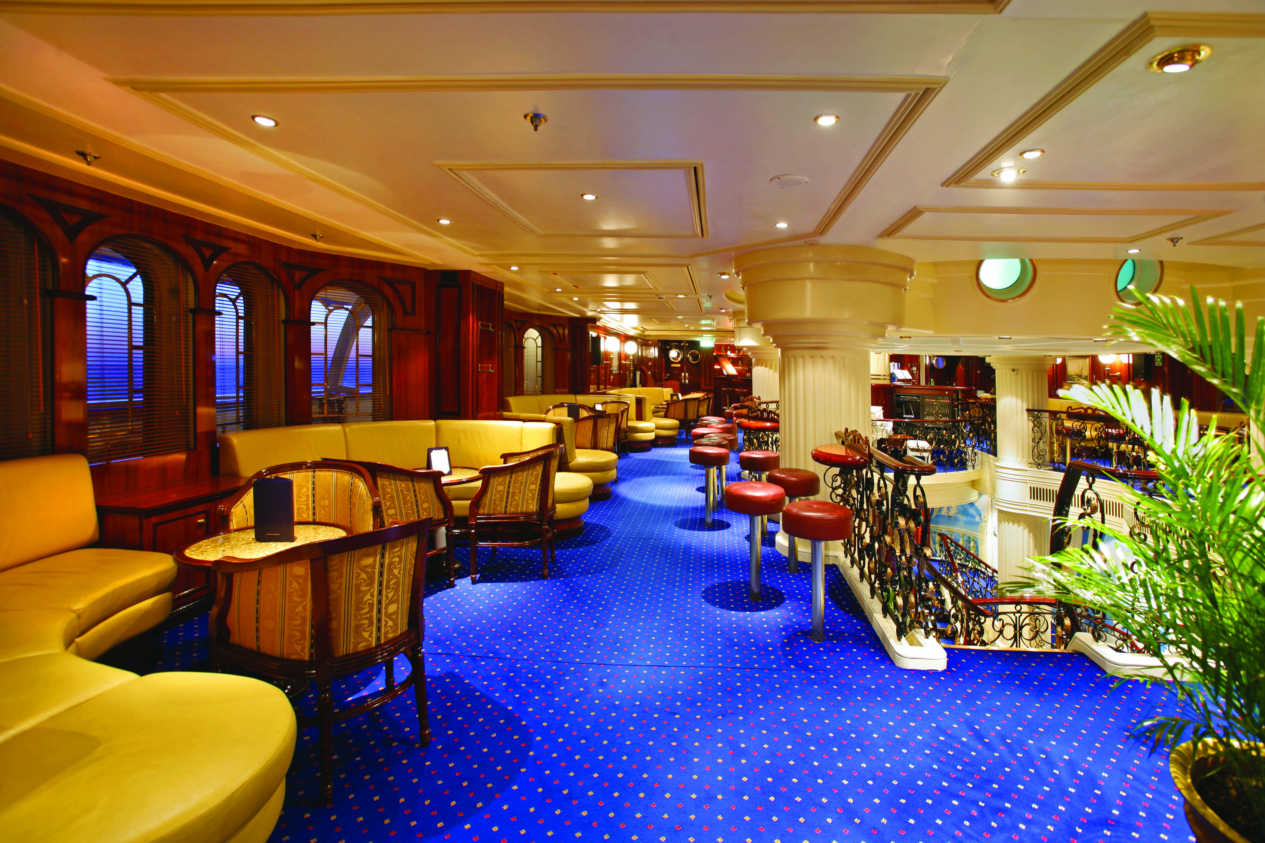 Join Our 2021 Royal Clipper cruise