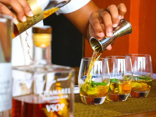 How Many Cocktails Do You Know from Around the World?