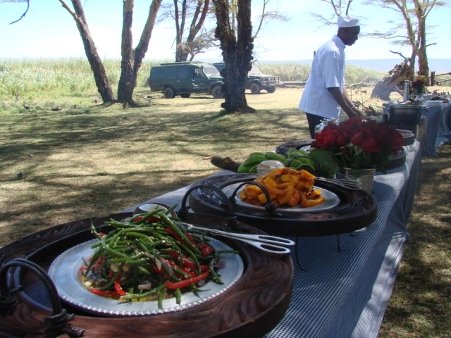 Ngorongoro Crater lunch.jpeg