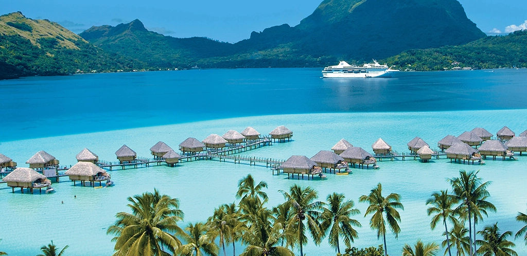 Paul Gauguin: Cruising in Paradise