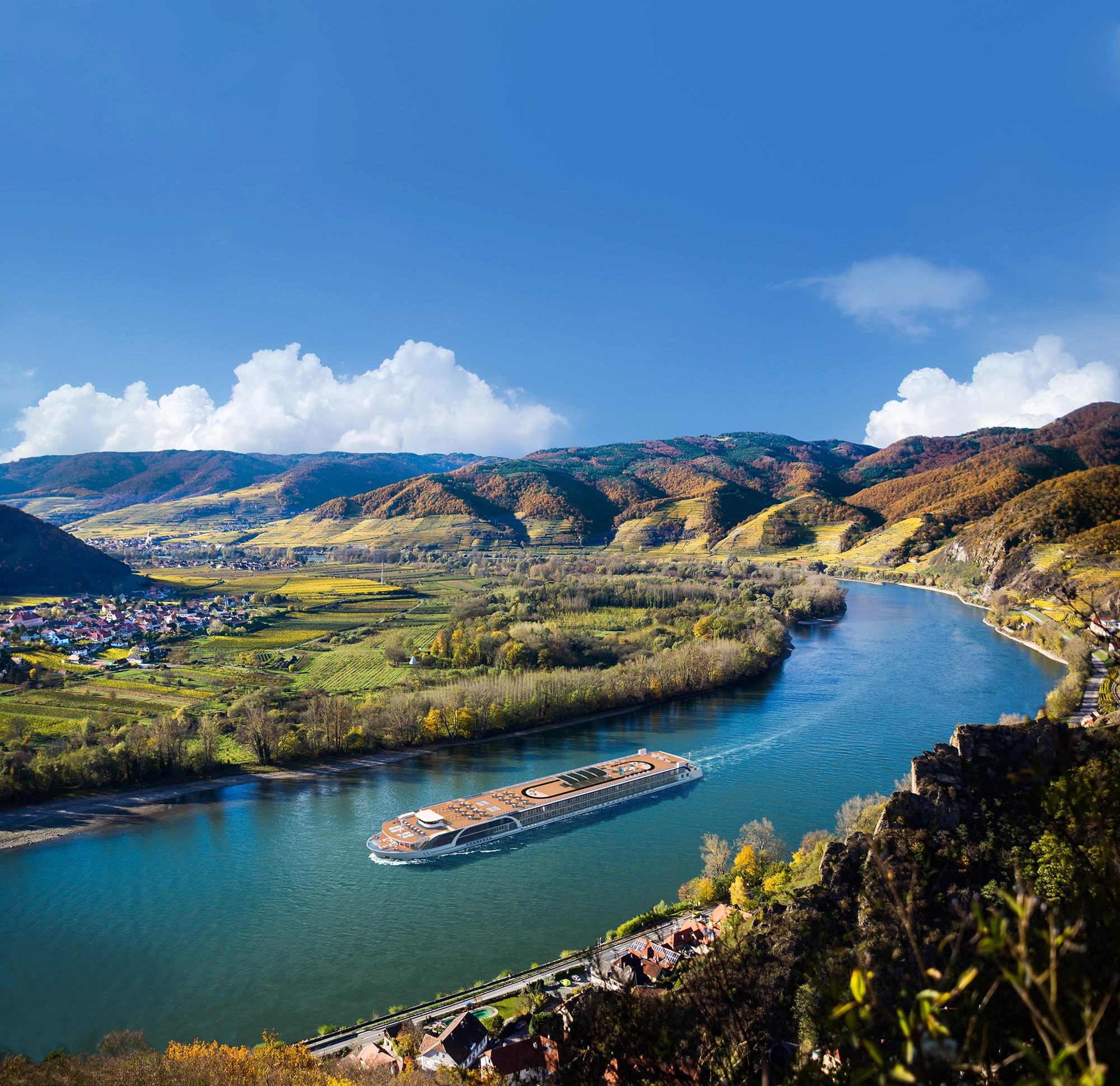 10 Reason Why Ocean Cruisers Will Love River Crusing