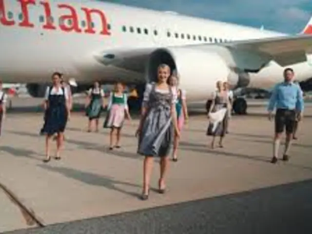 Airlines united in dance challenge video