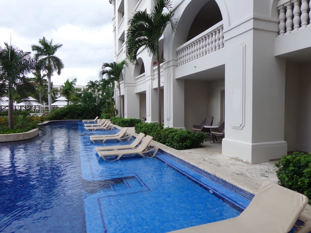 Picking the right Honeymoon Resort