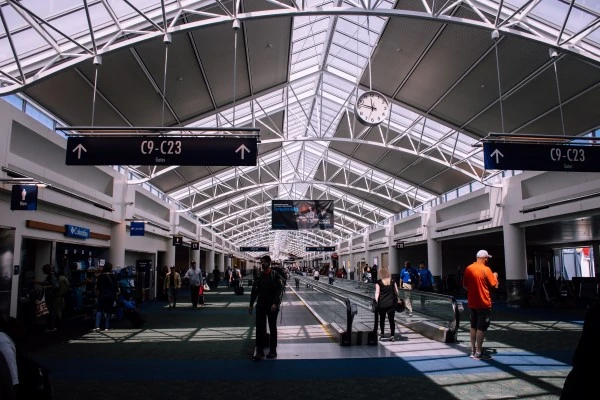 How a Managed Travel Program Helps Keep Costs Down for Your Business