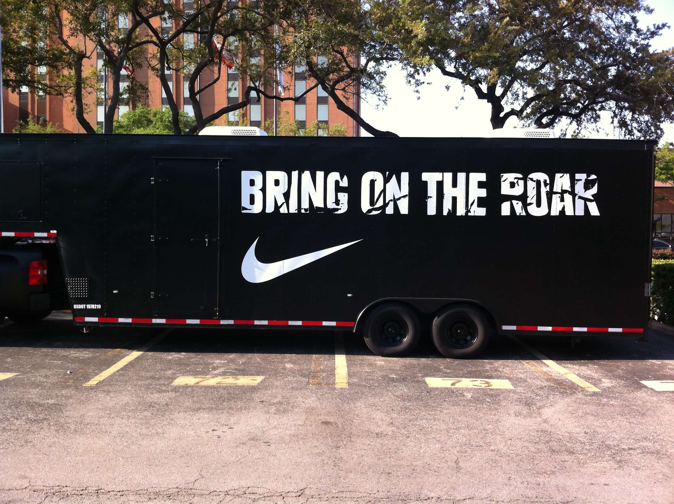 COLLEGE BASKETBALL'S BIG DANCE BEGINS WITH SELECTION SHOW