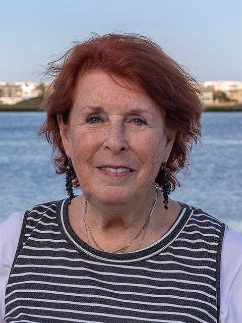 Lois Howes