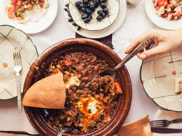 Discover Sustainable Eats: A Traveller's Guide to Eco-Friendly Dining