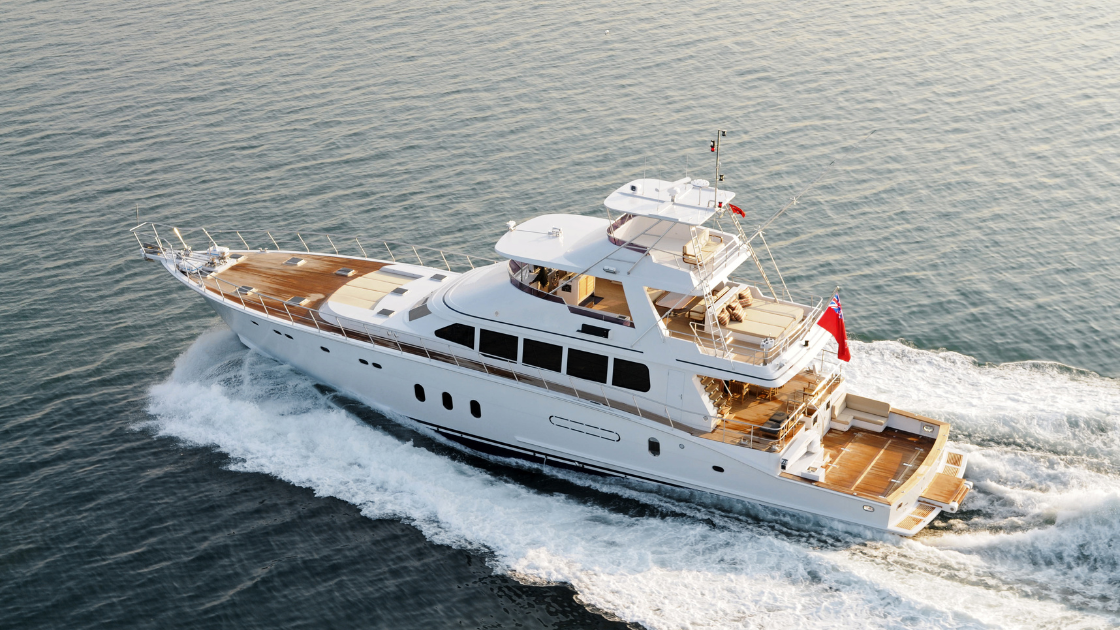 Yachts vs. Larger Ships: Why Choose a Small Yacht for Your Next Adventure?