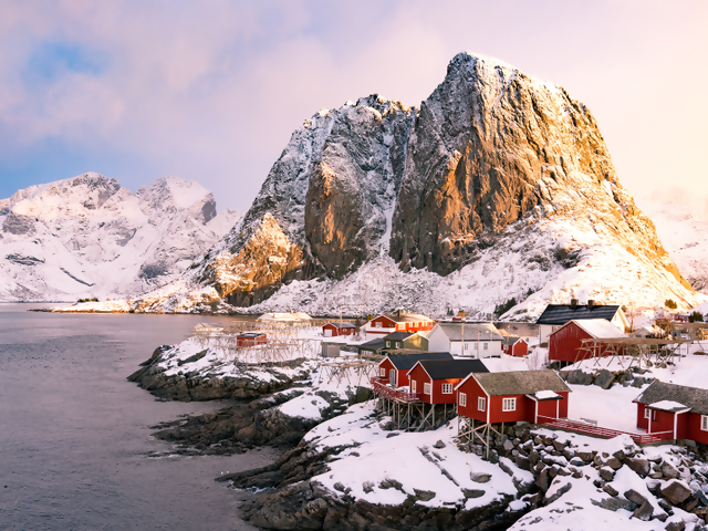 Top 5 Destinations for Luxury Small Yacht Cruises in 2024