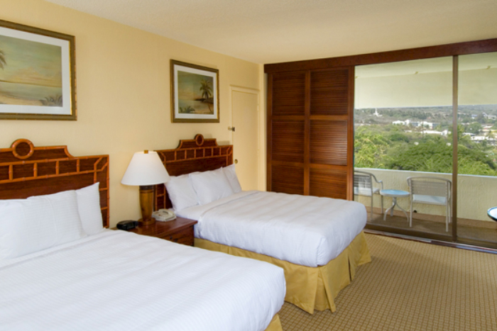 Royal Kona Resort 3 star room