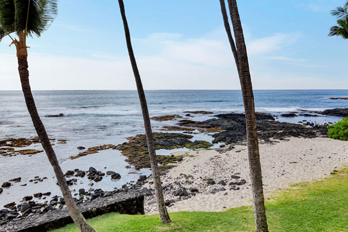 Castle Kona Bali Kai beach