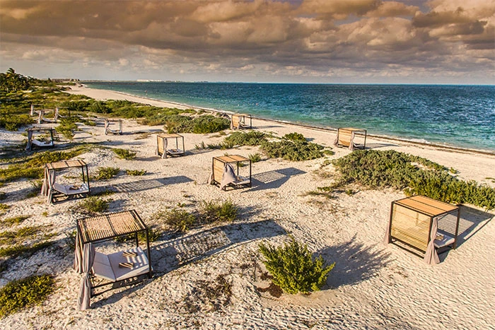 Atelier Playa Mujeres, Cancun beach