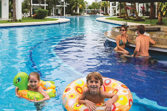 The Fives Beach Hotel & Residences pool