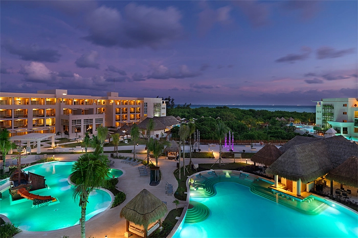 Paradisus Playa del Carmen La Esmeralda pools