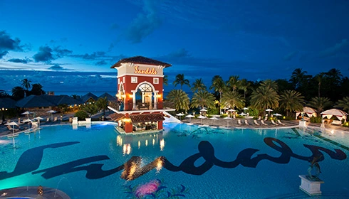 Sandals Grande Antigua Resort And Spa pool