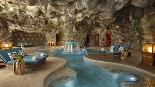 Spa hydrotherapy area at Dreams Natura Resort & Spa.