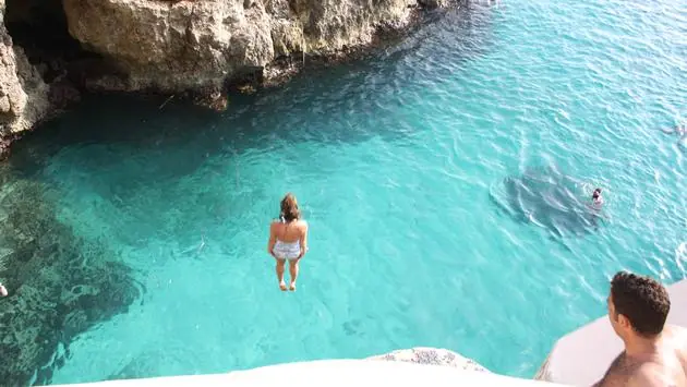 Cliff Jumping in Negril