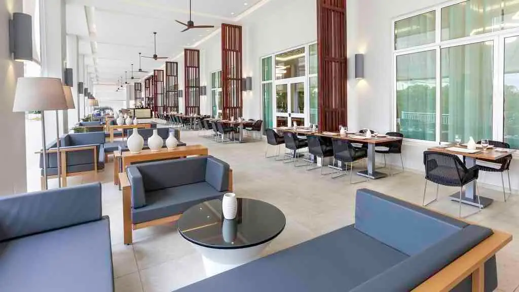 Paradisus Los Cayos lobby