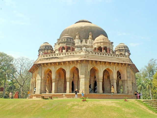 Thursday, November 5: Delhi