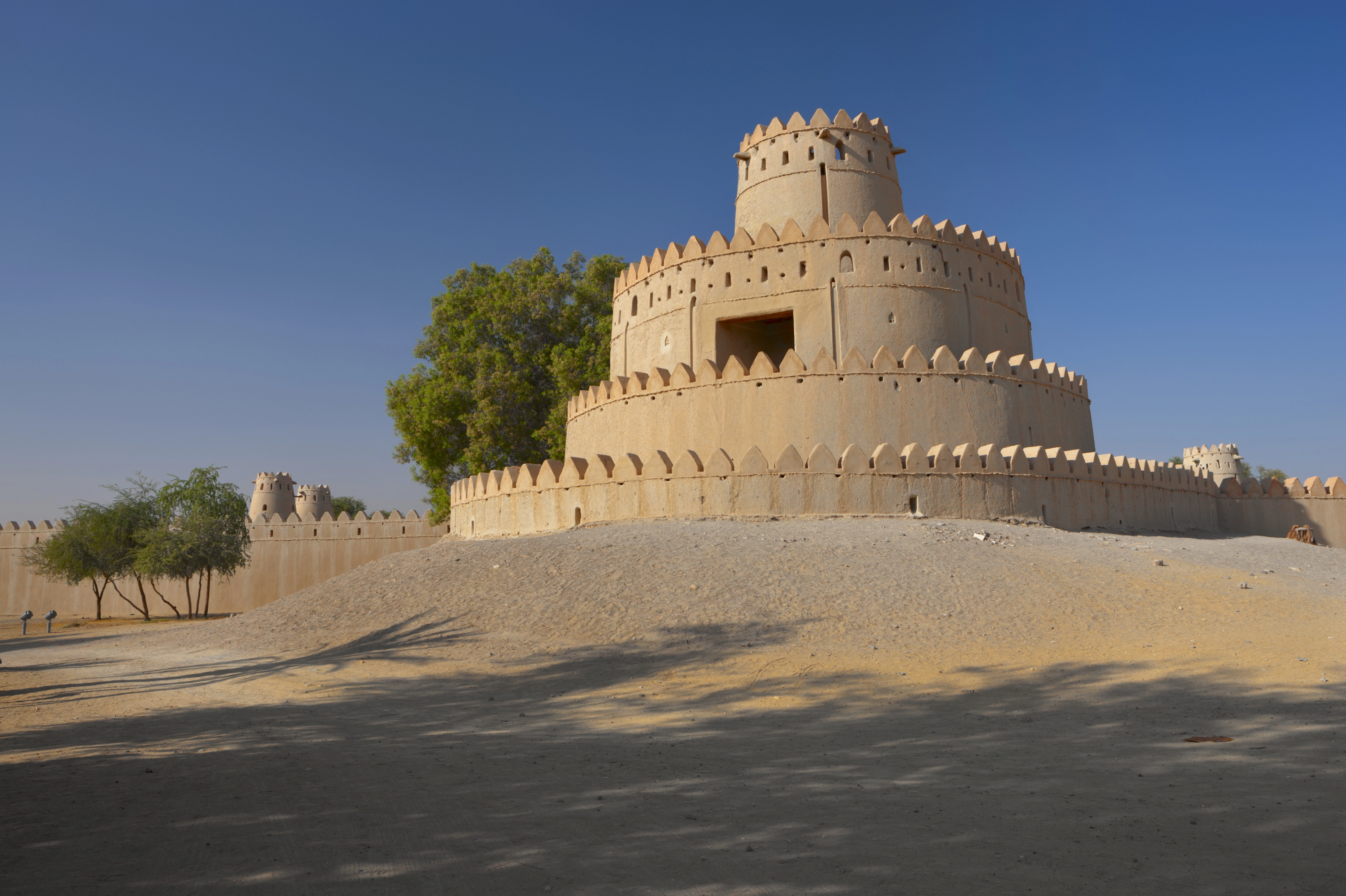 Al Jahil Fort, photo courtesy of Abu Dhabi Dept of Culture & Tourism