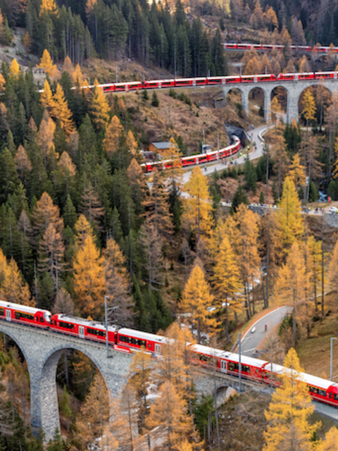 On One of the Most Scenic Railways in the World, Switzerland Breaks Record for Longest Train