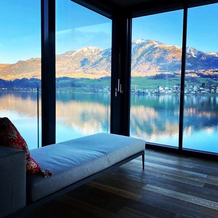 The view from this modern apartment on the Sarnersee is undeniable, but by the end of your stay, it might not be what you appreci