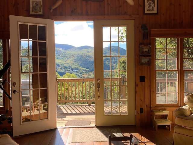 Wendy’s spacious mountain cabin near the Blue Ridge Parkway is perfect for lounging around and soaking up the sun