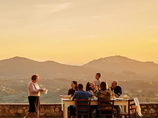 Now you can make pasta with a legendary grandma on @AirbnbExperiences