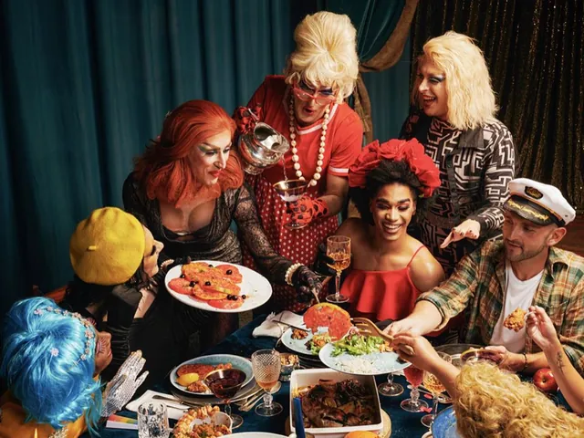Now you can cook classic Portuguese recipes in drag on @AirbnbExperiences