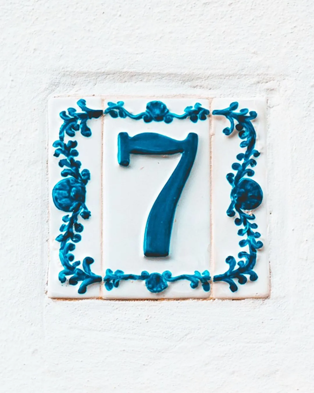 Door #7 of our most festive 12 homes for the holidays hides a treehouse under a big sky, with glaciers for neighbors